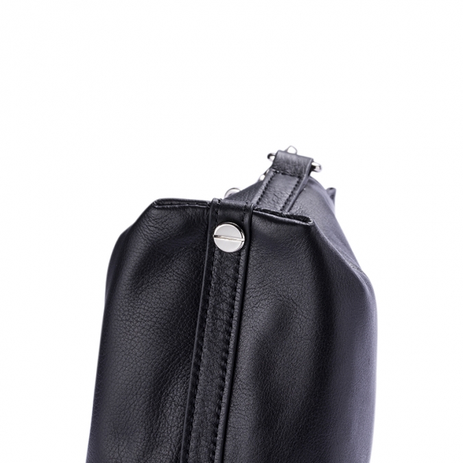 sac à bandoulière en cuir de vachette souple noir de petite taille customzied pour femmes 
